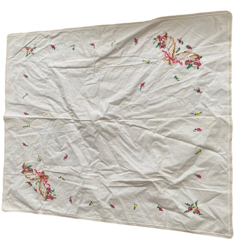 Vintage embroidered tablecloth crochet edging flower cornucopia w/stains 42x35‎